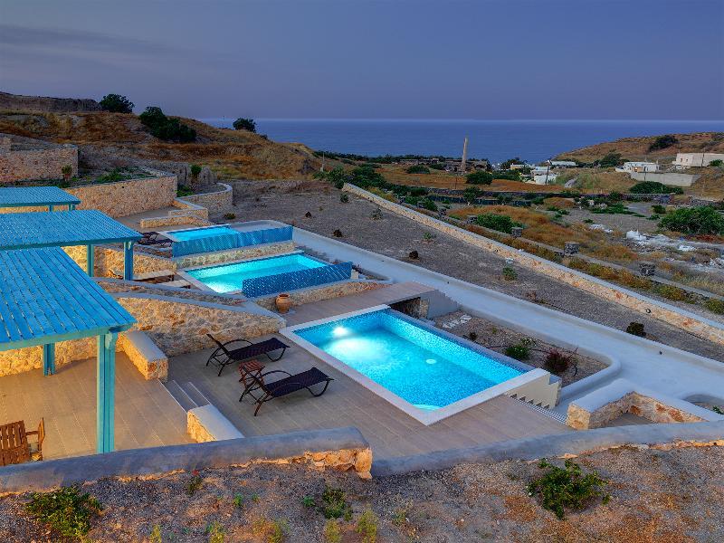 Desiterra Resort Suites & Villas Karterados  Exterior photo
